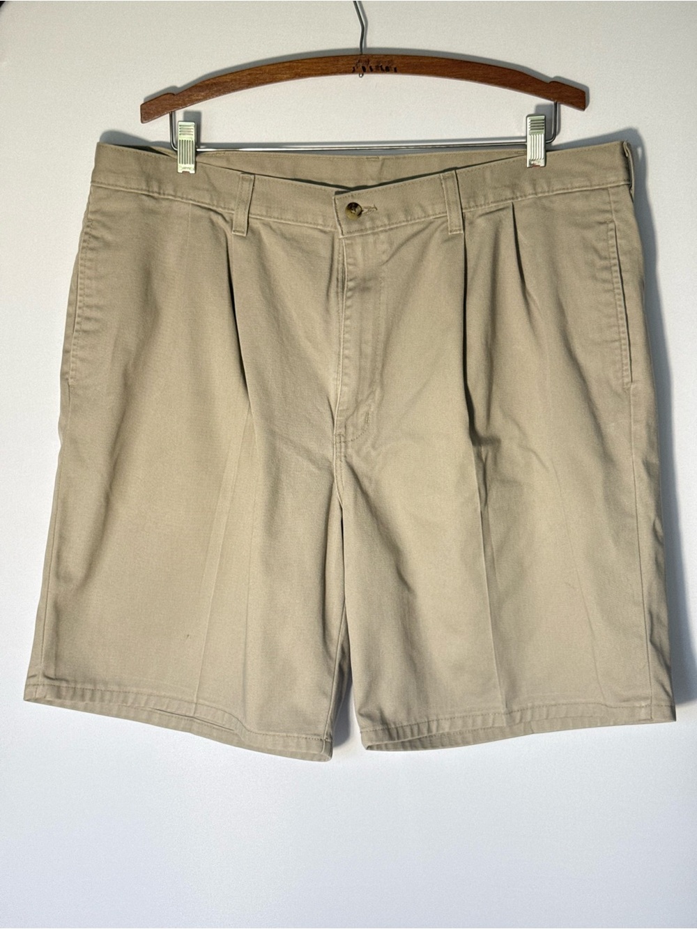 Men's Duckhead Double Pleated Khaki Shorts 8”inseam 40” waist Vintage